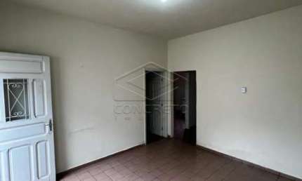 Casa muito bem localizada na rua Saint Martin, próximo a Av. Rodrigues Alves!