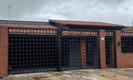 Casa com 3 quartos para alugar no Jardim Paraíso II, Botucatu 
