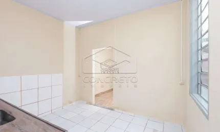 Casa com 2 quartos para alugar no Centro, Bauru 