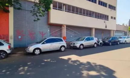 PRÉDIO COMERCIAL COM ÁREA DE 2.500M² NA REGIÃO CENTRAL