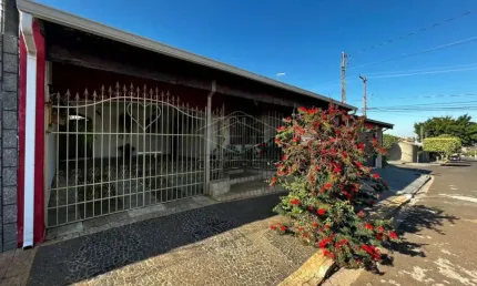 Casa com 3 quartos à venda na Vila Souto, Bauru 