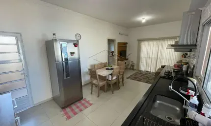 Casa bairro parque júlio nobrega com espaço para ampliação de cômodos.