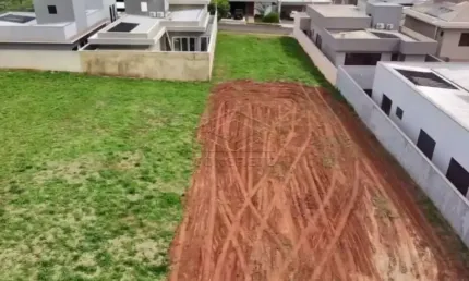 Terreno em condomínio fechado à venda na Vila Aviação, Bauru 