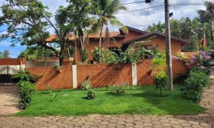 Excelente Residência no Jardim Shangrila Residencial