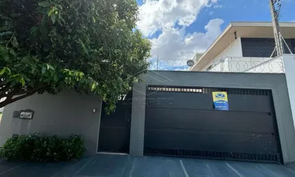 Jardim Estoril - Casa à 1 quadra da Nossa Senhora de Fátima e Gustavo Maciel