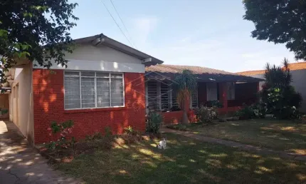 Casa com excelente localização - RESIDENCIAL / COMERCIAL