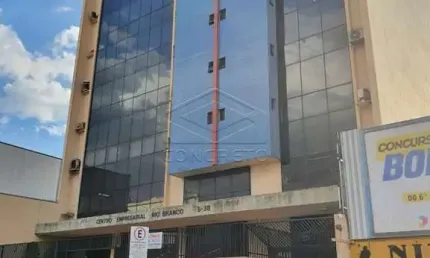 Ótima sala comercial no CENTRO EMPRESARIAL RIO BRANCO!