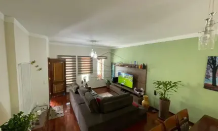 Casa com 3 quartos à venda na Vila Guimarães, Botucatu 