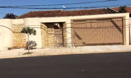 Casa com 3 quartos à venda na Vila Jardim Celina, Bauru 