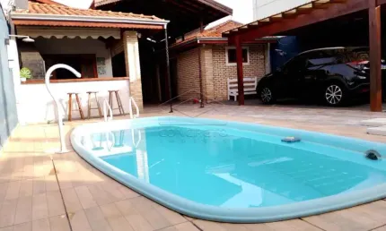 Casa com 3 quartos à venda no Jardim Shangri-lá, Botucatu 