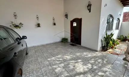 Casa com 3 quartos à venda na Vila Santa Terezinha, Bauru 