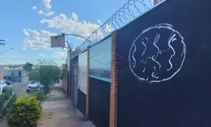 Casa com 4 quartos à venda no Jardim América, Bauru 