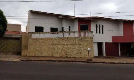 Casa com 3 quartos à venda no Jardim Paraíso, Botucatu 