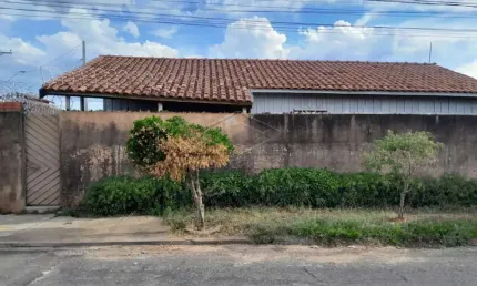 Casa à venda no Parque Santa Edwiges, Bauru 