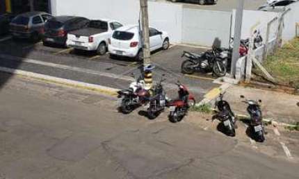 Sala comercial à venda no Jardim Infante Dom Henrique, Bauru 