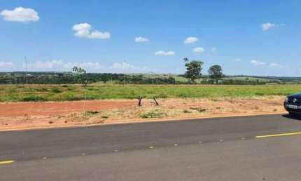 Terreno em condomínio fechado à venda na Zona Rural, Piratininga 