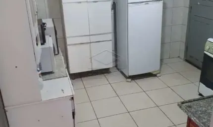 VENDE-SE CASA EM TERRENO AMPLO NA VILA INDUSTRIAL PROX.ESTÁDIO DO NOROESTE