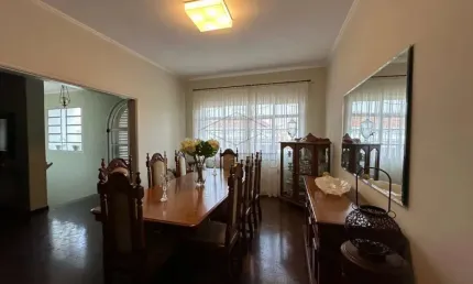 Casa com 5 quartos à venda no Centro, Jaú 