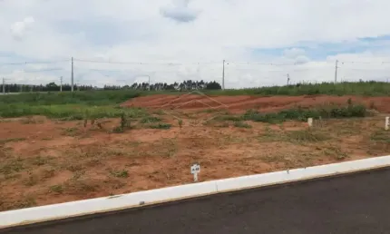 Terreno em condomínio fechado à venda no Residencial Villa de Leon, Piratininga 