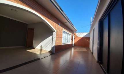 Casa com 3 quartos à venda na Vila Santa Cecilia, Agudos 