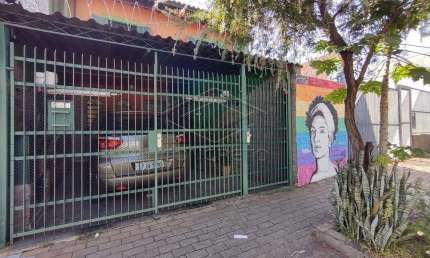 RESIDÊNCIA À VENDA EM FRENTE AO PARQUE VITÓRIA RÉGIA