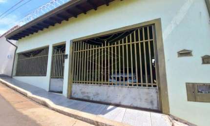 Casa com 3 quartos à venda na Vila Professor Simões, Agudos 