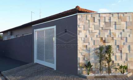 Ótima casa com 3 dormitórios sendo 1 suíte - PROFESSOR SIMÕES!