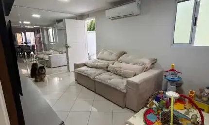 Linda residência com 03 dormitórios - Villa Felicita