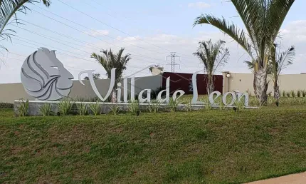 Terreno em condomínio fechado à venda no Residencial Villa de Leon, Piratininga 
