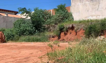 Casa à venda no Núcleo Residencial Perdizes, Bauru 
