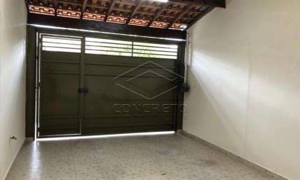 Ótima casa no JARDIM FERRAZ adaptável para comercial!