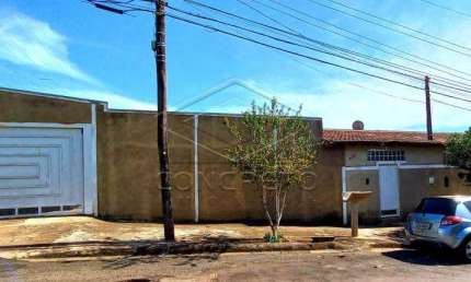 Casa com 3 quartos à venda na Vila Dutra, Bauru 