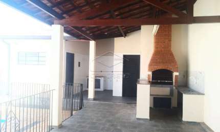 Casa com 3 quartos para alugar na Vila Nova Botucatu, Botucatu 