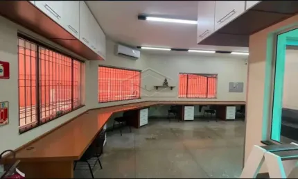 EXCELENTE IMÓVEL COMERCIAL PRÓXIMO À AV. DUQUE DE CAXIAS, VILA CORALINA. BAURU/SP