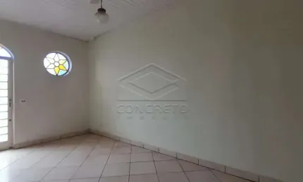 Casa com 3 quartos para alugar no Centro, Jaú 