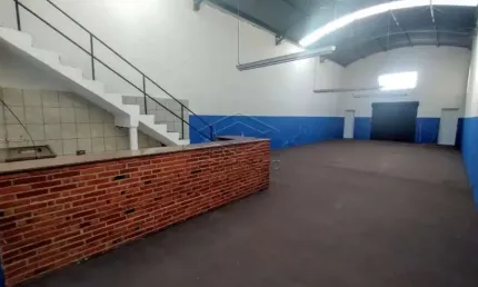 Casa comercial para alugar no Jardim Santa Helena, Jaú 