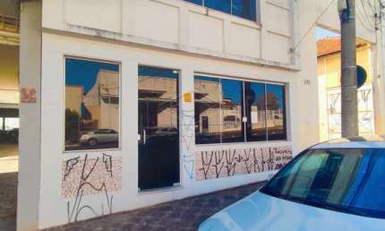 IMÓVEL COMERCIAL COM 02 PAVIMENTOS NO CENTRO DA CIDADE