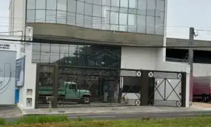 Prédio Comercial, 1.200m² em uma das principais Avenidas da Cidade!!!