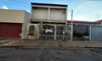 Casa com 3 quartos à venda no Parque Vista Alegre, Bauru 