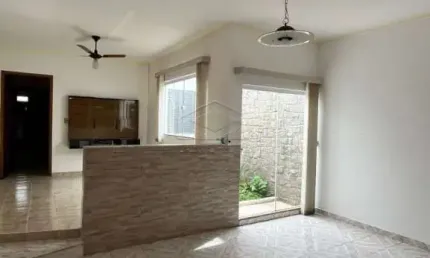 Casa com 3 quartos à venda na Vila Camargo, Bauru 