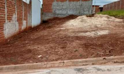 Casa à venda no Jardim Maria Carolina, Igaraçu do Tietê 