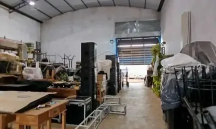 ÓTIMO BARRACÃO PARA INVESTIMENTO!! ÓTIMA LOCALIZAÇÃO!!