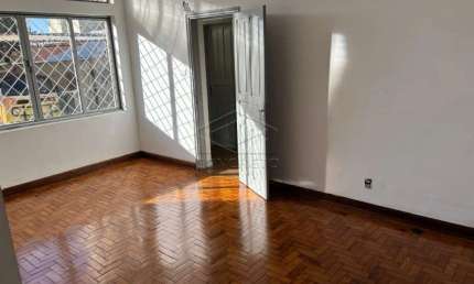 SOBRADO COM 3 DORMITÓRIOS, SENDO 1 SUÍTE, PRÓXIMO A DUQUE DE CAXIAS PARA USO COMERCIAL OU RESIDENCIAL. CENTRO, BAURU/SP