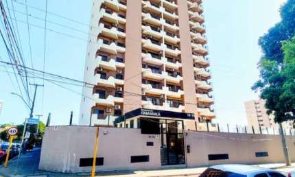 Apartamento com 3 quartos para alugar na Vila Altinópolis, Bauru 