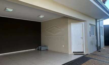 CASA COM 3 DORMITÓRIOS E PISCINA. EM EXCELENTE LOCALIZAÇÃO. FRANCISCO LEMOS DE ALMEIDA, BAURU