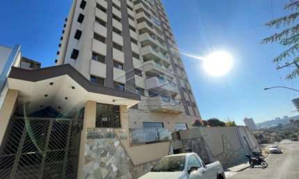 Apartamento com 3 quartos para alugar no Centro, Jaú 