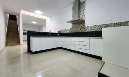 Casa com 4 quartos para alugar no Jardim Ferreira Dias, Jaú 