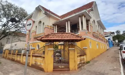 Casa com 3 quartos para alugar no Centro, Jaú 