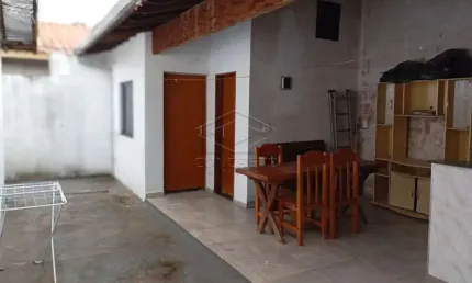 Casa com 4 quartos à venda no Conjunto Habitacional Antonio Hermínio Delevedove, Botucatu 
