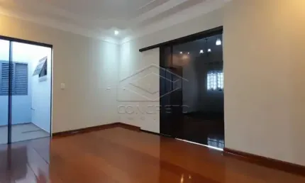 Casa com 4 quartos para alugar no Jardim Ferreira Dias, Jaú 